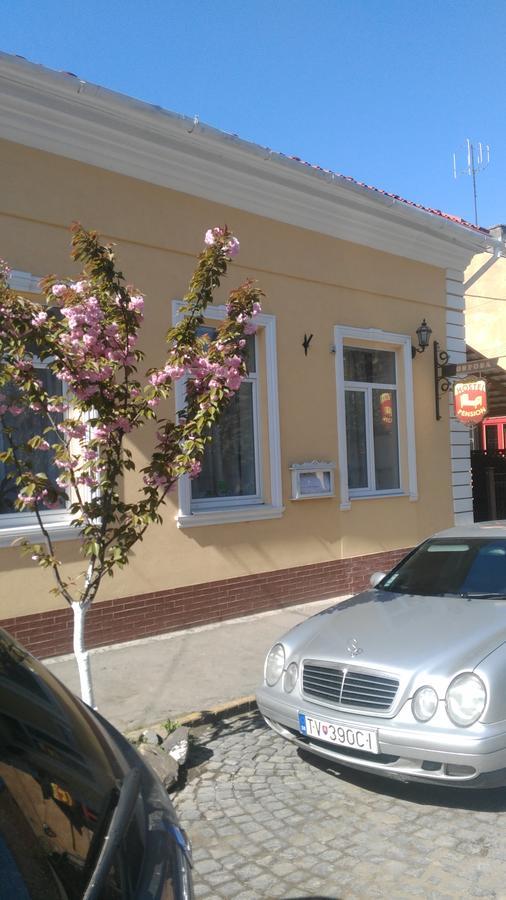 فندق Кімнати В Центрі أوزهورود المظهر الخارجي الصورة